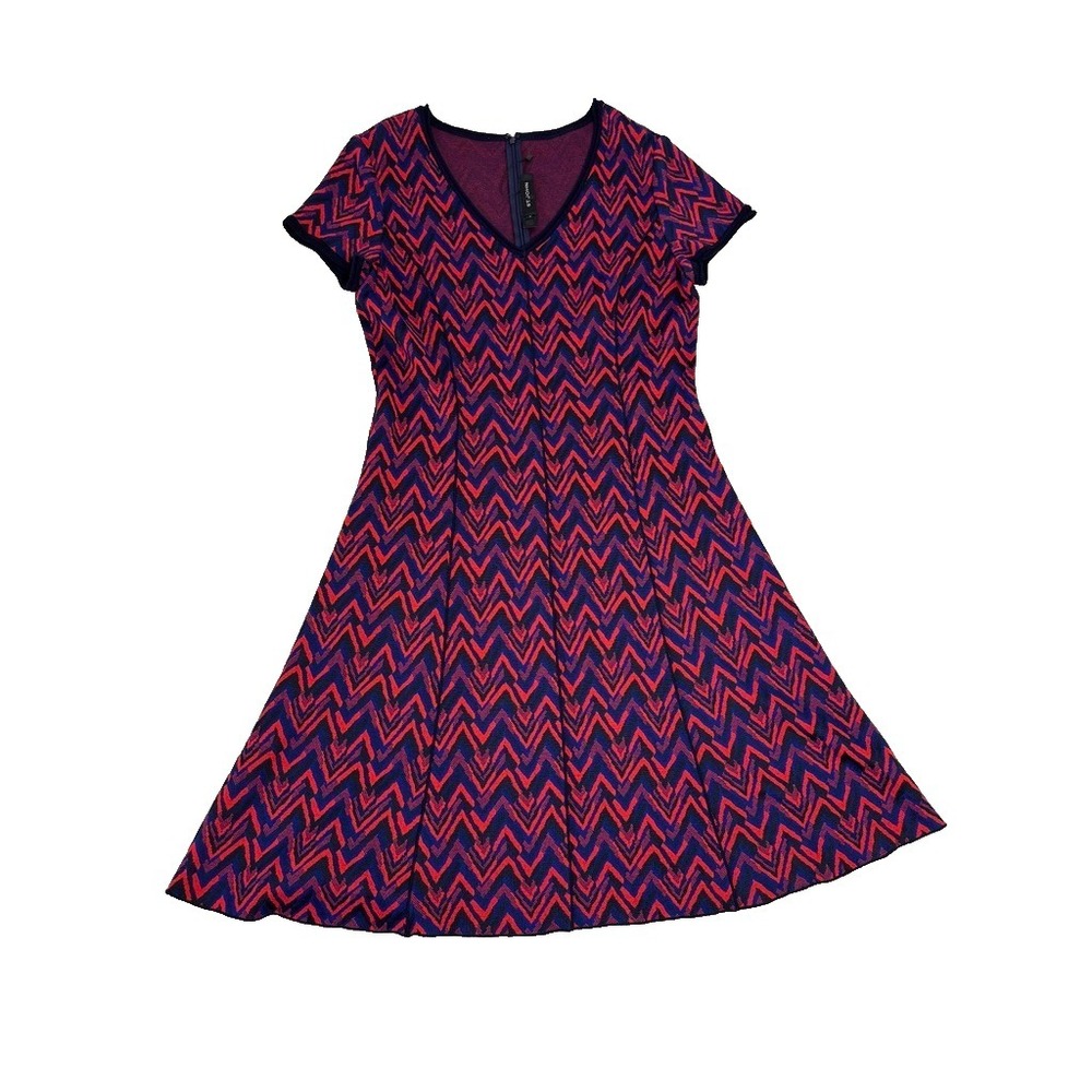 St.‎ John - Navy, Red, & Blue Chevron Patterned Knit Short Sleeve Dress Sz 12